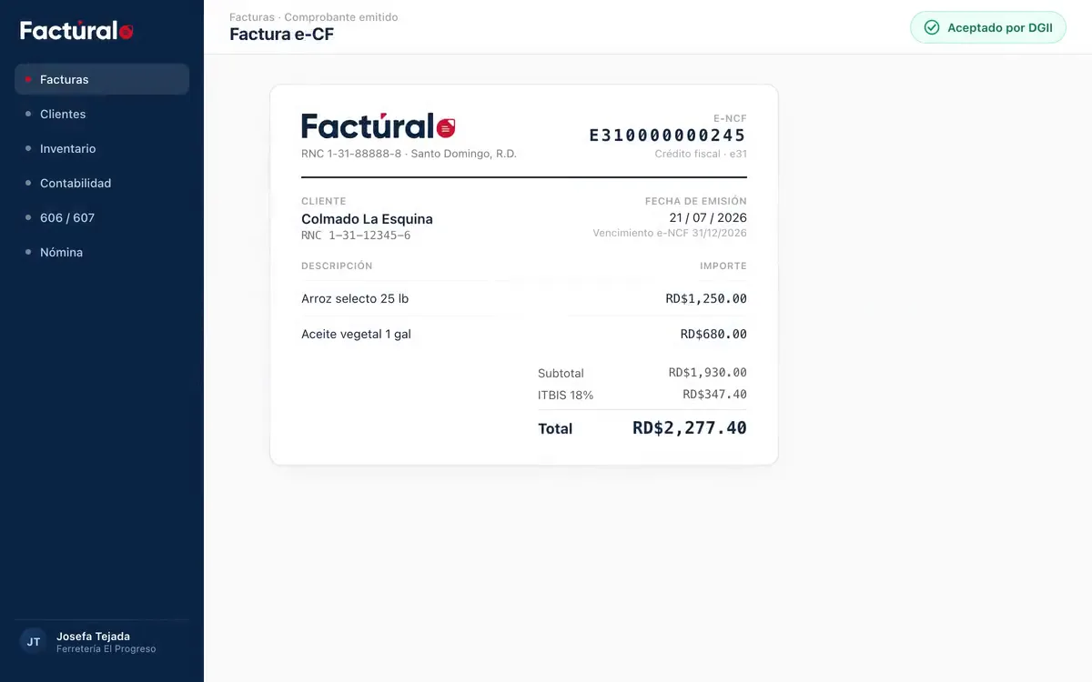 Panel de Facturalo con una factura electrónica e-CF aceptada por la DGII.